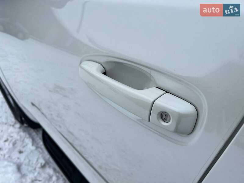 Внедорожник / Кроссовер Toyota Land Cruiser Prado 2019 в Тернополе