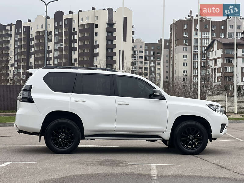 Внедорожник / Кроссовер Toyota Land Cruiser Prado 2021 в Киеве