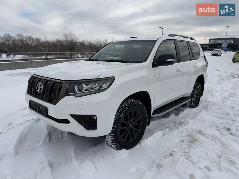 Toyota Land Cruiser Prado 2022