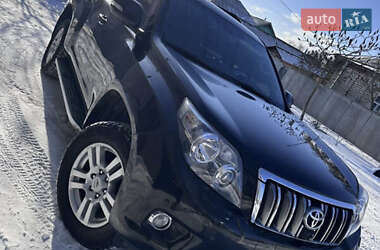 Внедорожник / Кроссовер Toyota Land Cruiser Prado 2010 в Долине