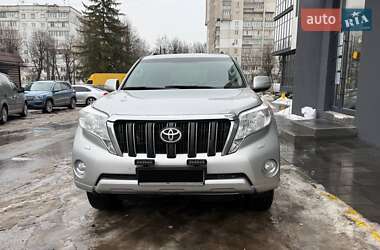 Позашляховик / Кросовер Toyota Land Cruiser Prado 2016 в Києві