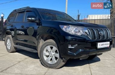 Позашляховик / Кросовер Toyota Land Cruiser Prado 2017 в Києві
