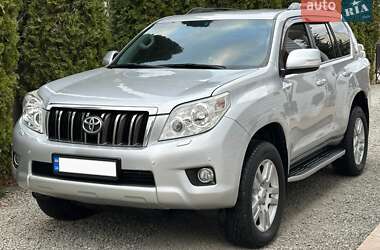 Внедорожник / Кроссовер Toyota Land Cruiser Prado 2010 в Кельменцах