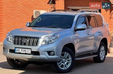 Позашляховик / Кросовер Toyota Land Cruiser Prado 2012 в Кривому Розі
