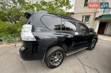 Внедорожник / Кроссовер Toyota Land Cruiser Prado 2012 в Горишних Плавнях