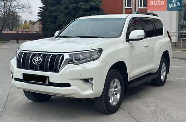 Позашляховик / Кросовер Toyota Land Cruiser Prado 2017 в Дніпрі