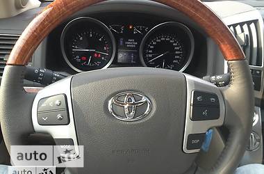 Внедорожник / Кроссовер Toyota Land Cruiser 2013 в 