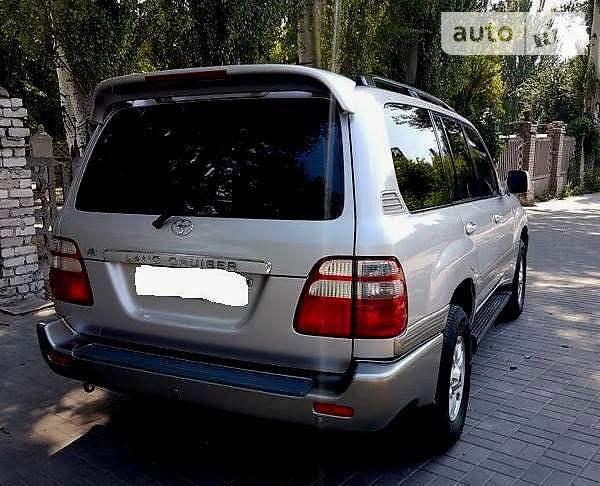 Toyota Land Cruiser 2001