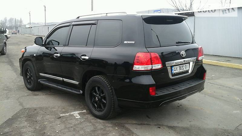Внедорожник / Кроссовер Toyota Land Cruiser 2011 в Харькове