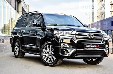 Внедорожник / Кроссовер Toyota Land Cruiser 2018 в 