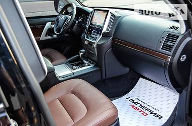 Внедорожник / Кроссовер Toyota Land Cruiser 2018 в 