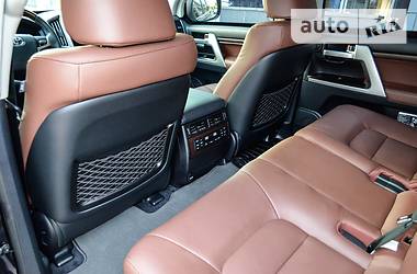 Внедорожник / Кроссовер Toyota Land Cruiser 2018 в 