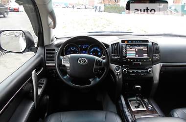 Позашляховик / Кросовер Toyota Land Cruiser 2012 в Києві