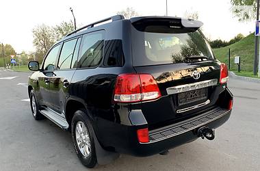 Внедорожник / Кроссовер Toyota Land Cruiser 2012 в Киеве