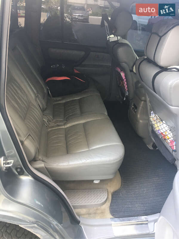 Внедорожник / Кроссовер Toyota Land Cruiser 2005 в Броварах