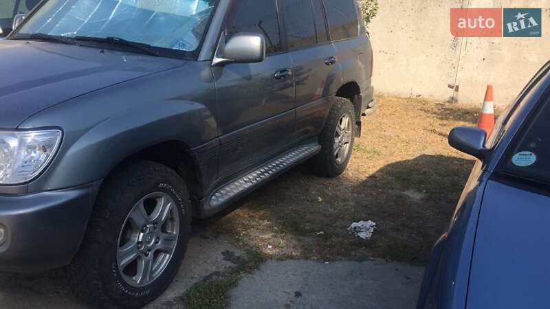 Внедорожник / Кроссовер Toyota Land Cruiser 2005 в Броварах
