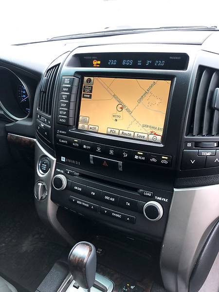 Позашляховик / Кросовер Toyota Land Cruiser 2011 в Маріуполі фото 12 Позашляховик / Кросовер Toyota Land Cruiser 2011 в Маріуполі