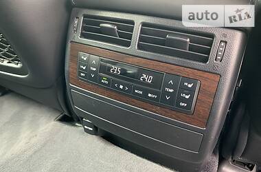 Позашляховик / Кросовер Toyota Land Cruiser 2018 в 