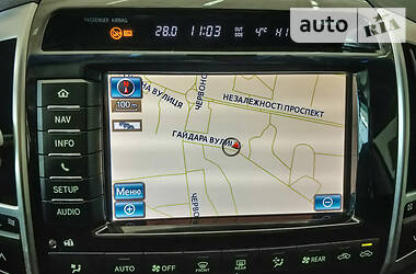 Позашляховик / Кросовер Toyota Land Cruiser 2012 в 