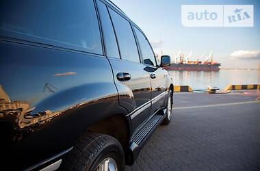 Позашляховик / Кросовер Toyota Land Cruiser 1999 в 