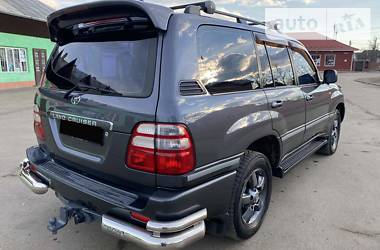 Внедорожник / Кроссовер Toyota Land Cruiser 2003 в Черновцах