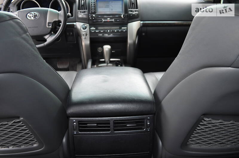 Позашляховик / Кросовер Toyota Land Cruiser 2008 в Одесі