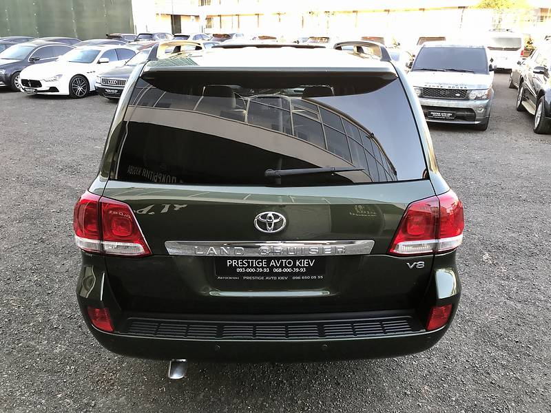 Позашляховик / Кросовер Toyota Land Cruiser 2011 в Києві