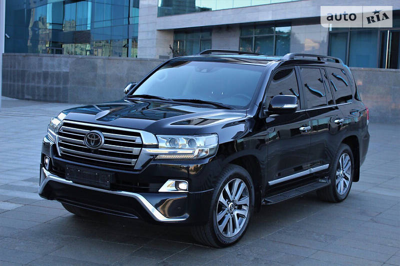 Позашляховик / Кросовер Toyota Land Cruiser 2017 в 