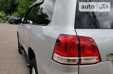Позашляховик / Кросовер Toyota Land Cruiser 2011 в 