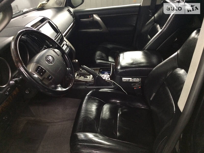 Позашляховик / Кросовер Toyota Land Cruiser 2011 в Києві