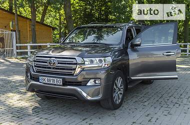 Позашляховик / Кросовер Toyota Land Cruiser 2016 в Рівному