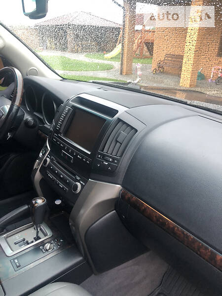 Позашляховик / Кросовер Toyota Land Cruiser 2008 в Луцьку фото 22 Позашляховик / Кросовер Toyota Land Cruiser 2008 в Луцьку