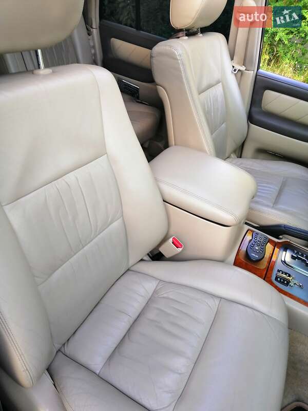 Позашляховик / Кросовер Toyota Land Cruiser 2003 в Дніпрі