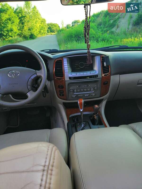 Позашляховик / Кросовер Toyota Land Cruiser 2003 в Дніпрі