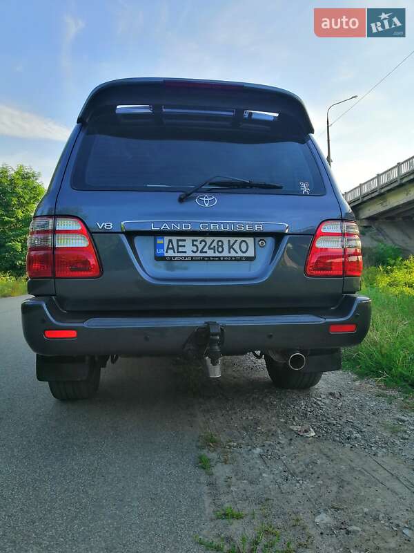 Позашляховик / Кросовер Toyota Land Cruiser 2003 в Дніпрі