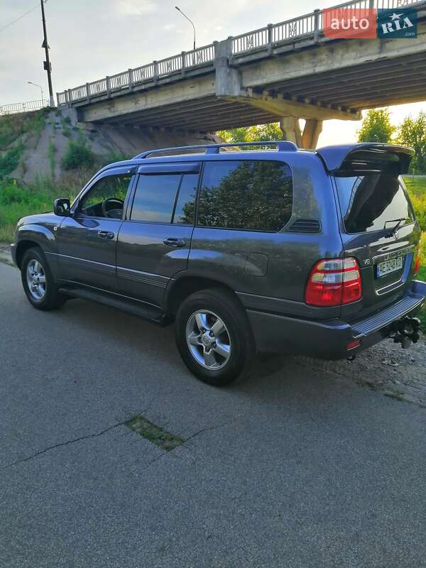 Позашляховик / Кросовер Toyota Land Cruiser 2003 в Дніпрі