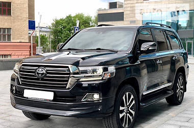 Внедорожник / Кроссовер Toyota Land Cruiser 2020 в 
