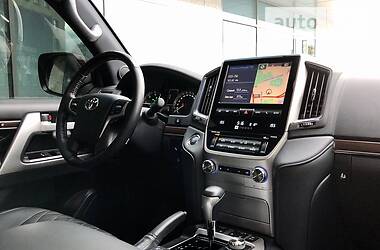 Внедорожник / Кроссовер Toyota Land Cruiser 2020 в 