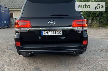 Позашляховик / Кросовер Toyota Land Cruiser 2017 в Житомирі