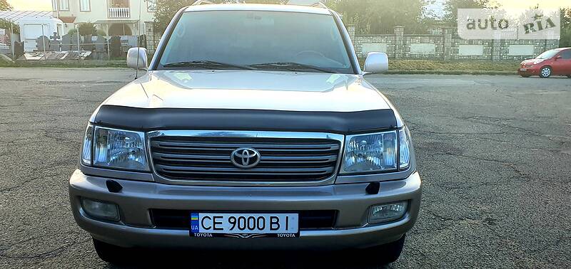 Позашляховик / Кросовер Toyota Land Cruiser 2003 в Чернівцях