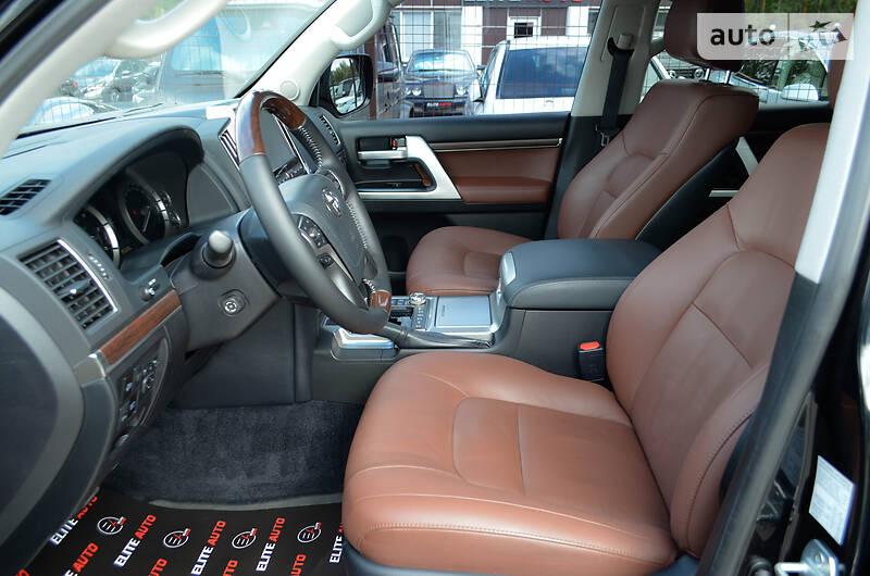 Внедорожник / Кроссовер Toyota Land Cruiser 2016 в Киеве