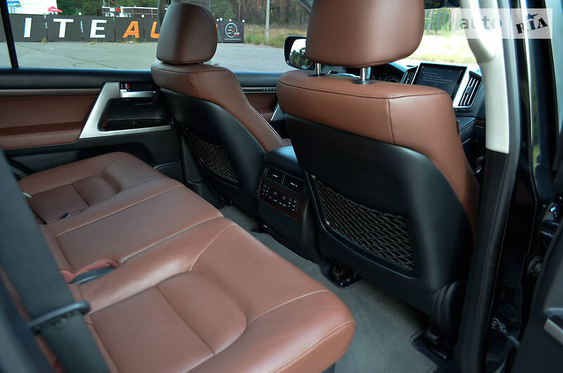 Внедорожник / Кроссовер Toyota Land Cruiser 2016 в Киеве