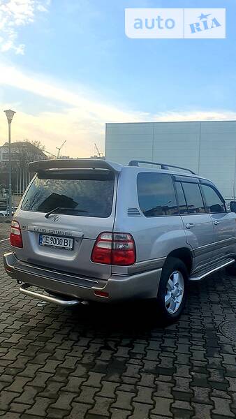 Позашляховик / Кросовер Toyota Land Cruiser 2003 в Чернівцях