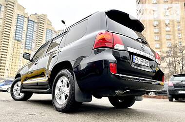 Внедорожник / Кроссовер Toyota Land Cruiser 2013 в Киеве