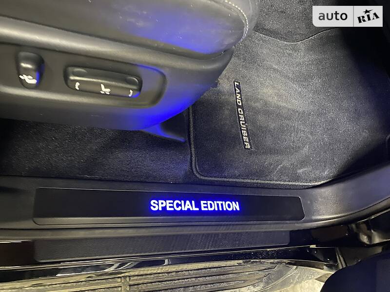 Внедорожник / Кроссовер Toyota Land Cruiser 2017 в Днепре фото 2 Внедорожник / Кроссовер Toyota Land Cruiser 2017 в Днепре