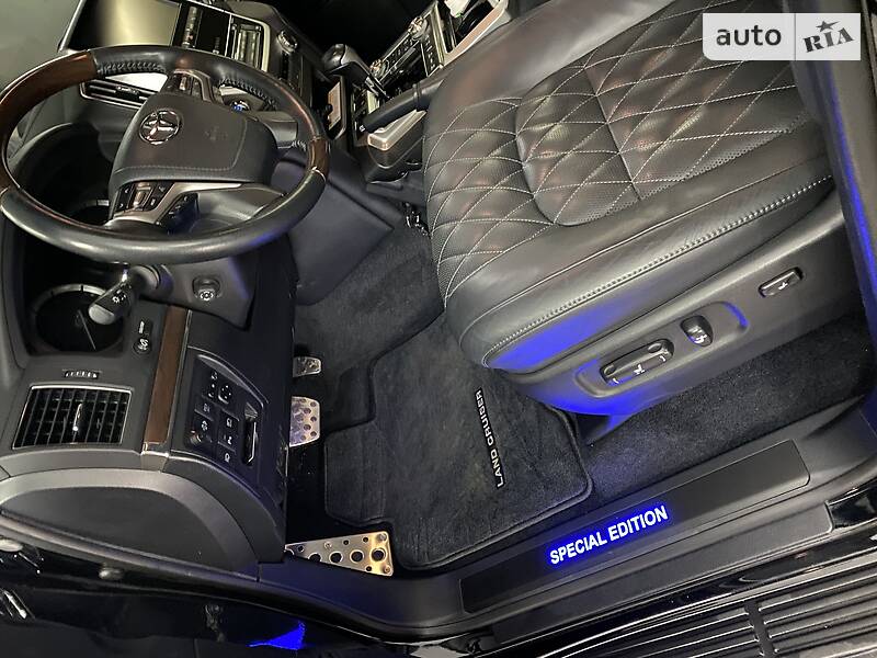 Внедорожник / Кроссовер Toyota Land Cruiser 2017 в Днепре фото 17 Внедорожник / Кроссовер Toyota Land Cruiser 2017 в Днепре