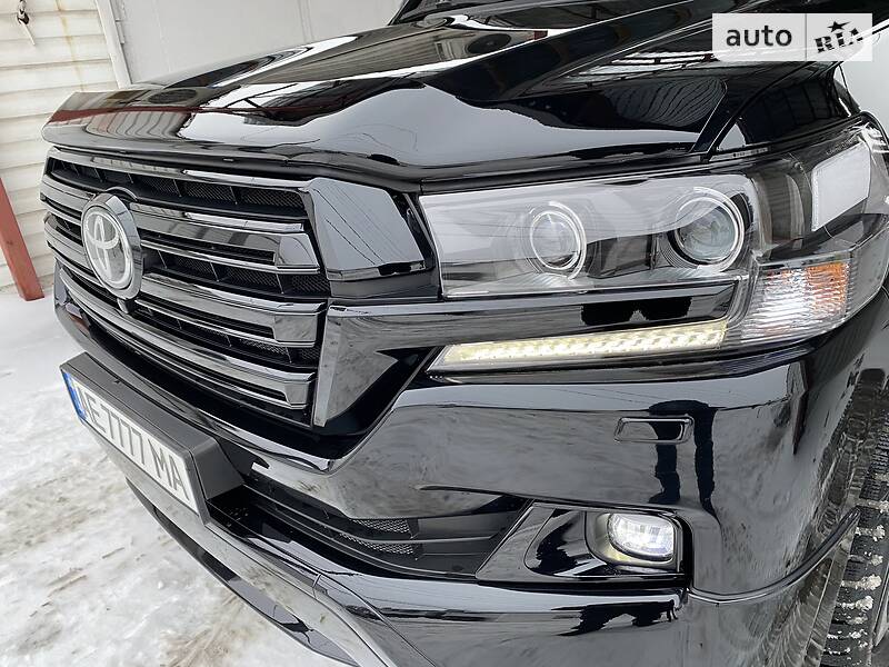 Внедорожник / Кроссовер Toyota Land Cruiser 2017 в Днепре фото 23 Внедорожник / Кроссовер Toyota Land Cruiser 2017 в Днепре