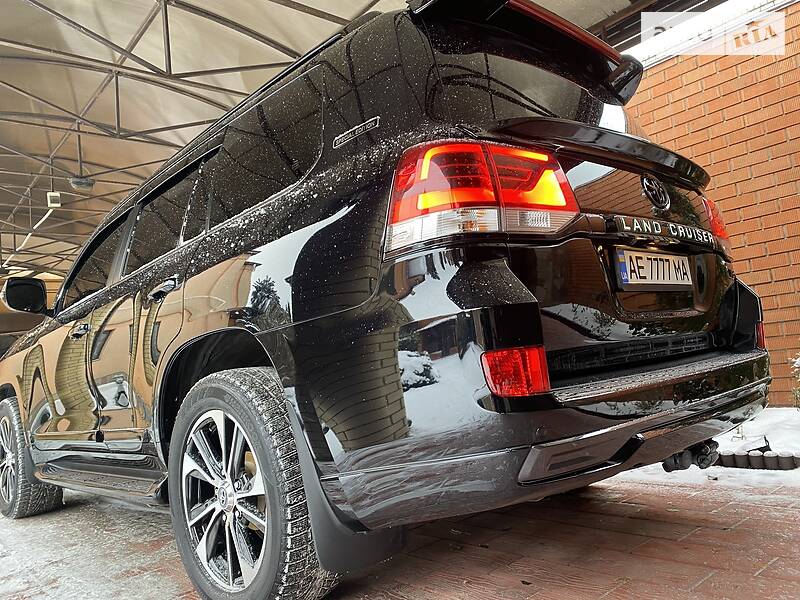 Внедорожник / Кроссовер Toyota Land Cruiser 2017 в Днепре фото 37 Внедорожник / Кроссовер Toyota Land Cruiser 2017 в Днепре