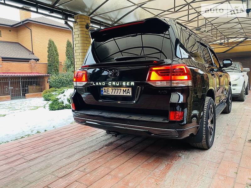 Внедорожник / Кроссовер Toyota Land Cruiser 2017 в Днепре фото 50 Внедорожник / Кроссовер Toyota Land Cruiser 2017 в Днепре