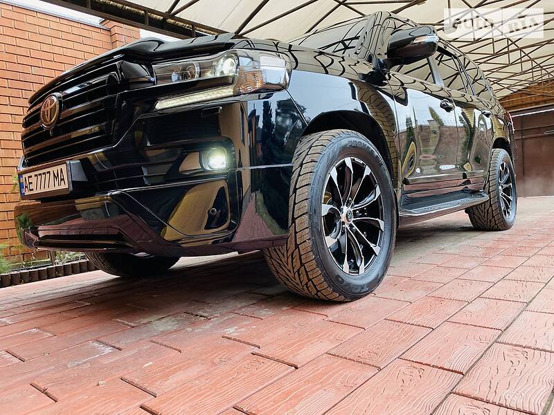 Внедорожник / Кроссовер Toyota Land Cruiser 2017 в Днепре фото 122 Внедорожник / Кроссовер Toyota Land Cruiser 2017 в Днепре